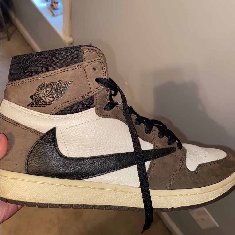 Travis Scott 1 - Picture 1 of 6